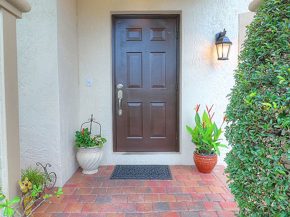 2nd image of 844 NW 127th Ave