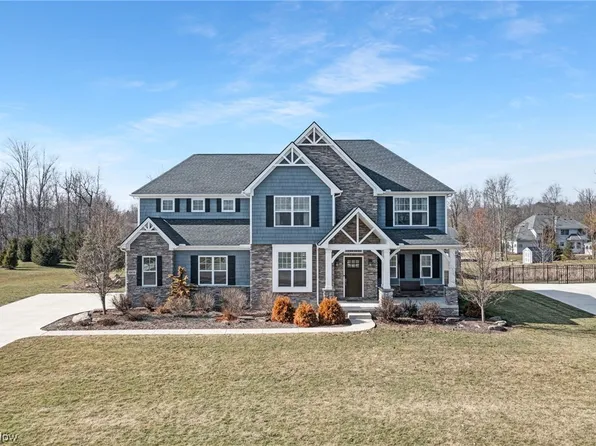 6478 Woods Edge Dr, Westfield Center, OH 44251