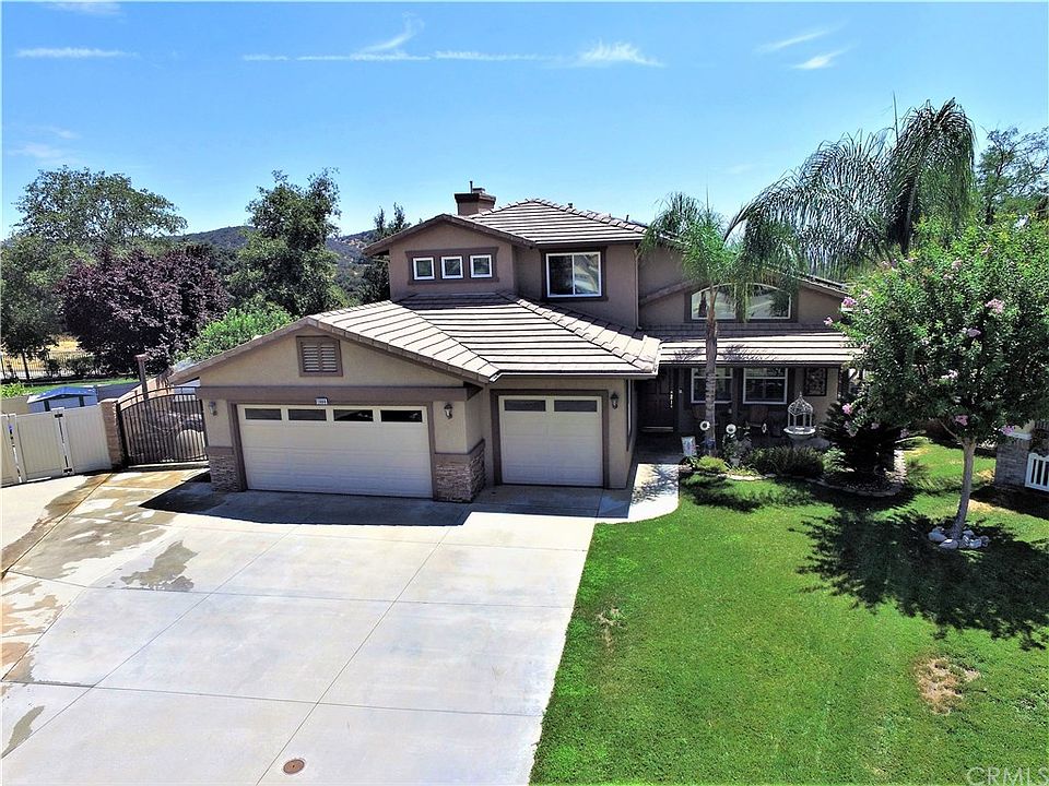 1st image of 13680 Village Ct