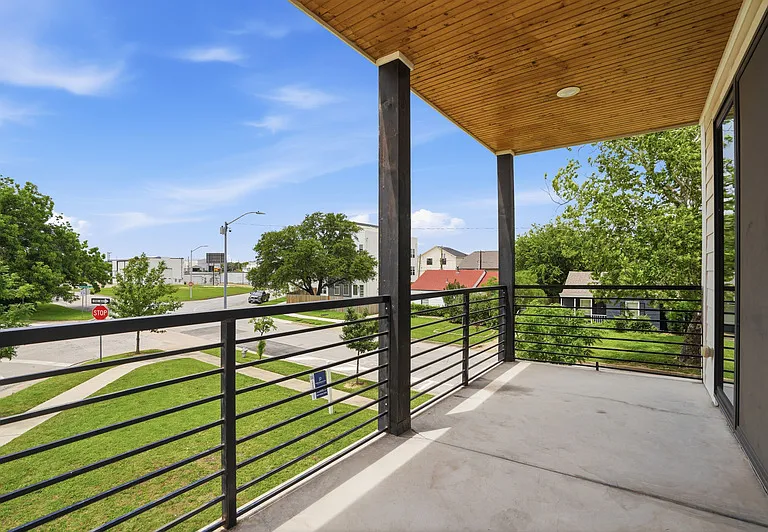 2340 Benbrook Dr — Photo 21
