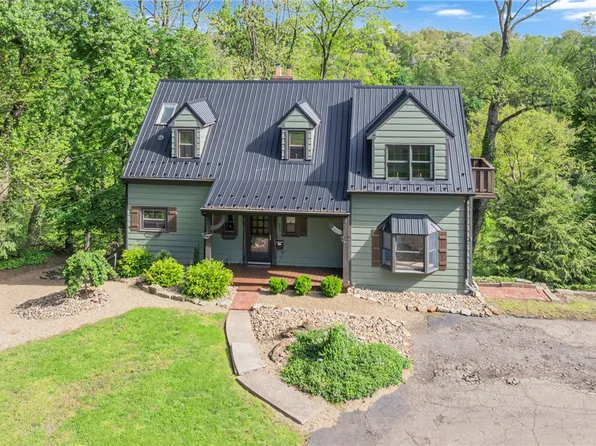 390 4th Ave, Beaver Falls, PA 15010