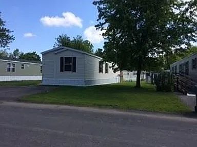 4th image of 11 Aspen Dr #11