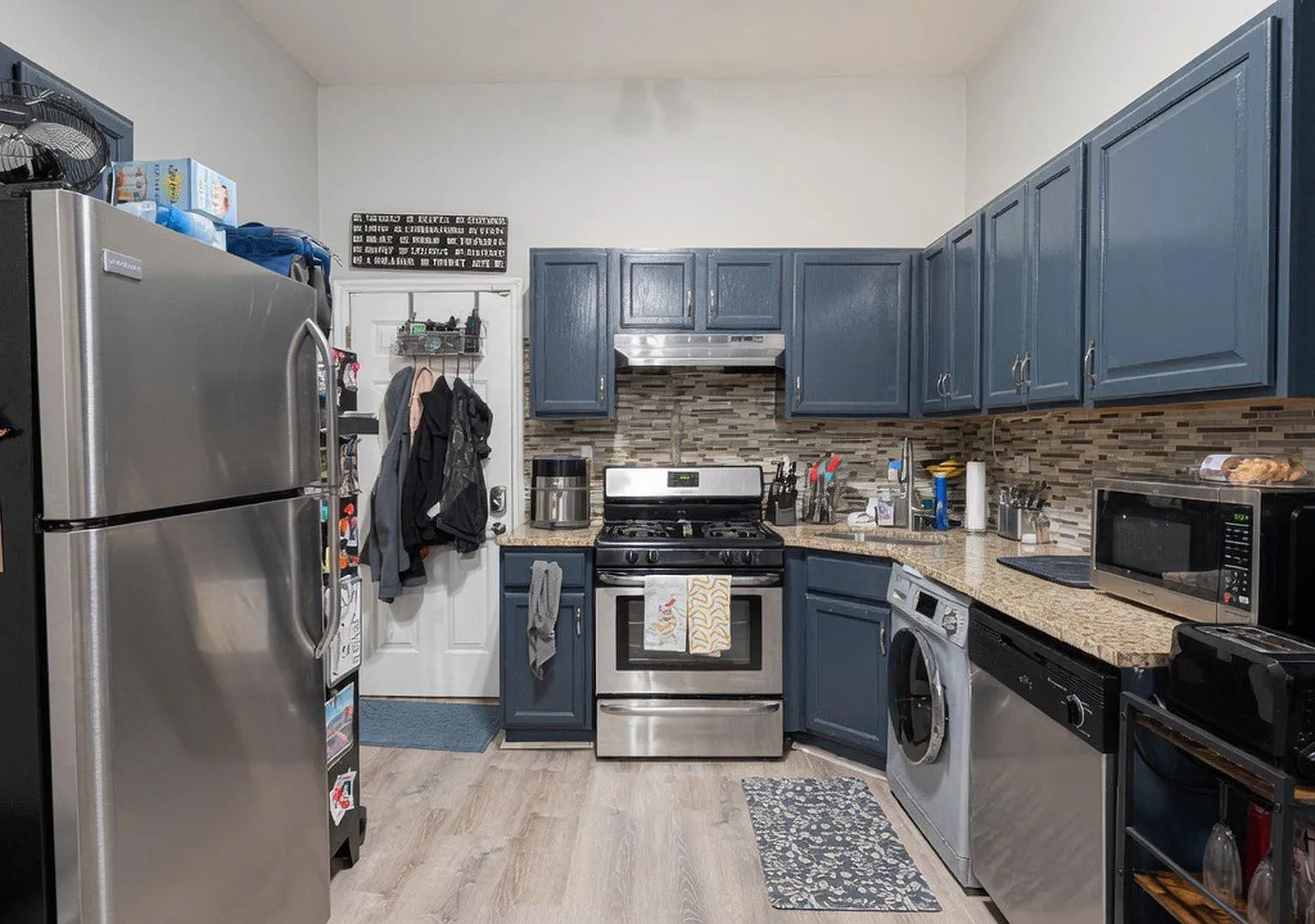 1 bed, 700 sqft, $2,250 — Photo 1
