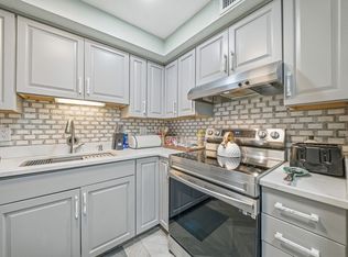 Chateaux Westgate, Brockton, MA 02301