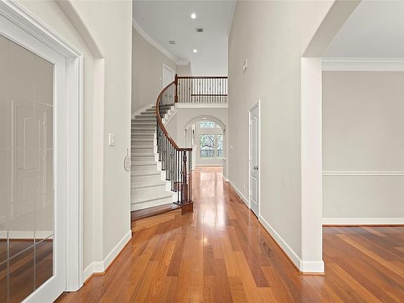 4th image of 5619 Riverstone Crossing Dr