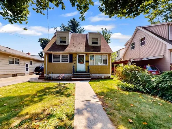 442 Watchogue Rd, Staten Island, NY 10314