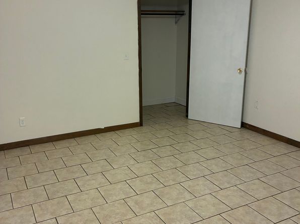 1102 Country Club Rd