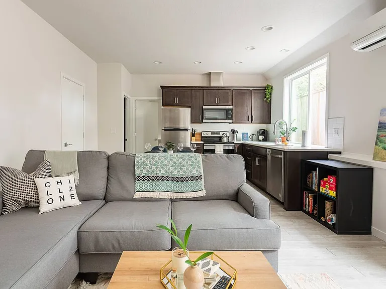5201 NE 14th Pl #B — Photo 8