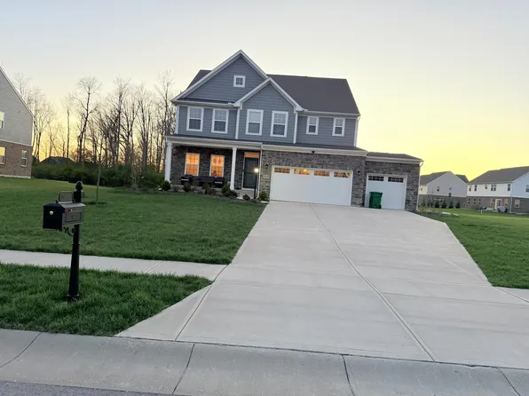 1039 Fairwater Springs Dr, Dayton, OH 45458