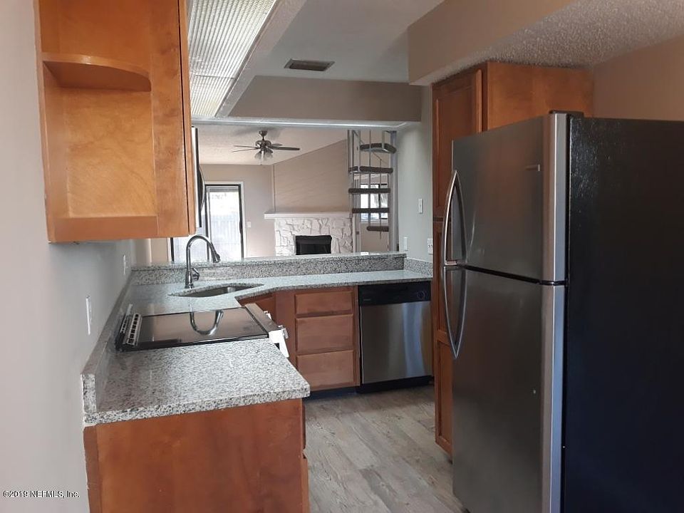 1st image of 1136 Romaine Cir E