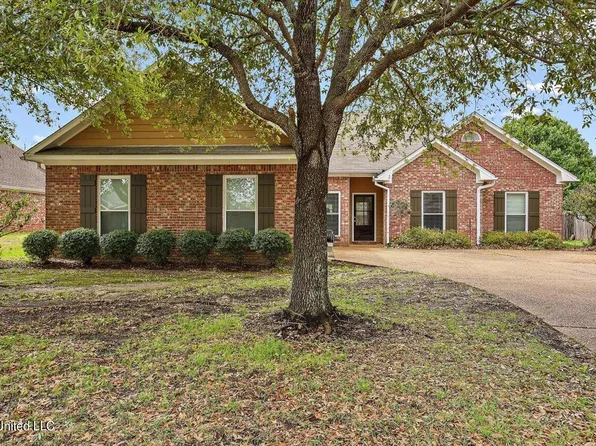 129 Middle Field Dr, Canton, MS 39046