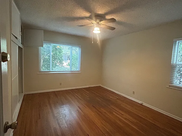 14433 Dickens St — Photo 11