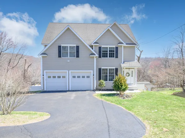 21 Hillandale Road, Danbury, CT 06811