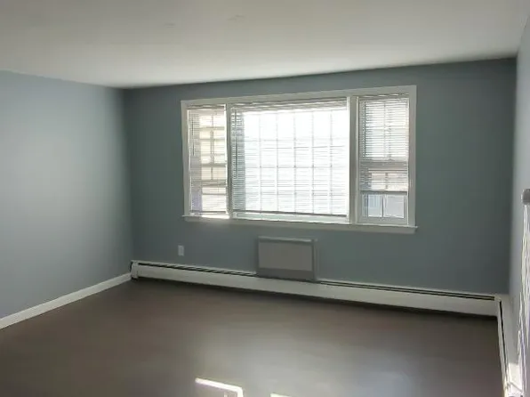 505 Burnside Ave, East Hartford, CT 06108