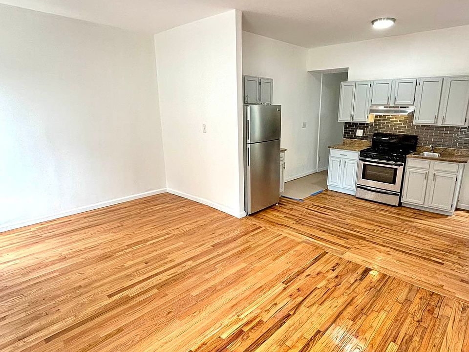 2nd image of 127 Beach 119 St #7A