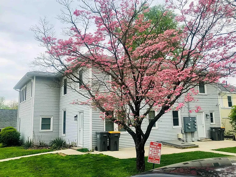 729 E Hunter Ave — Photo 3
