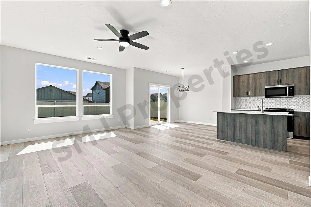 3 bed, 2.5 bath, 1775 sqft, $2,475 — Photo 4