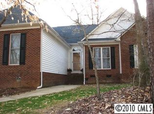 6918 Live Oaks Ln, Waxhaw, NC 28173