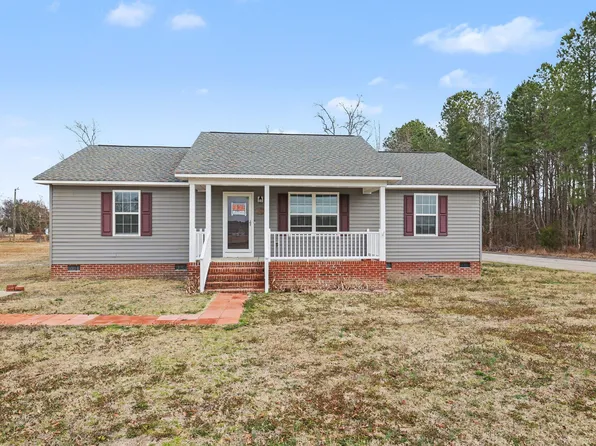 7261 Clara St, Wade, NC 28395