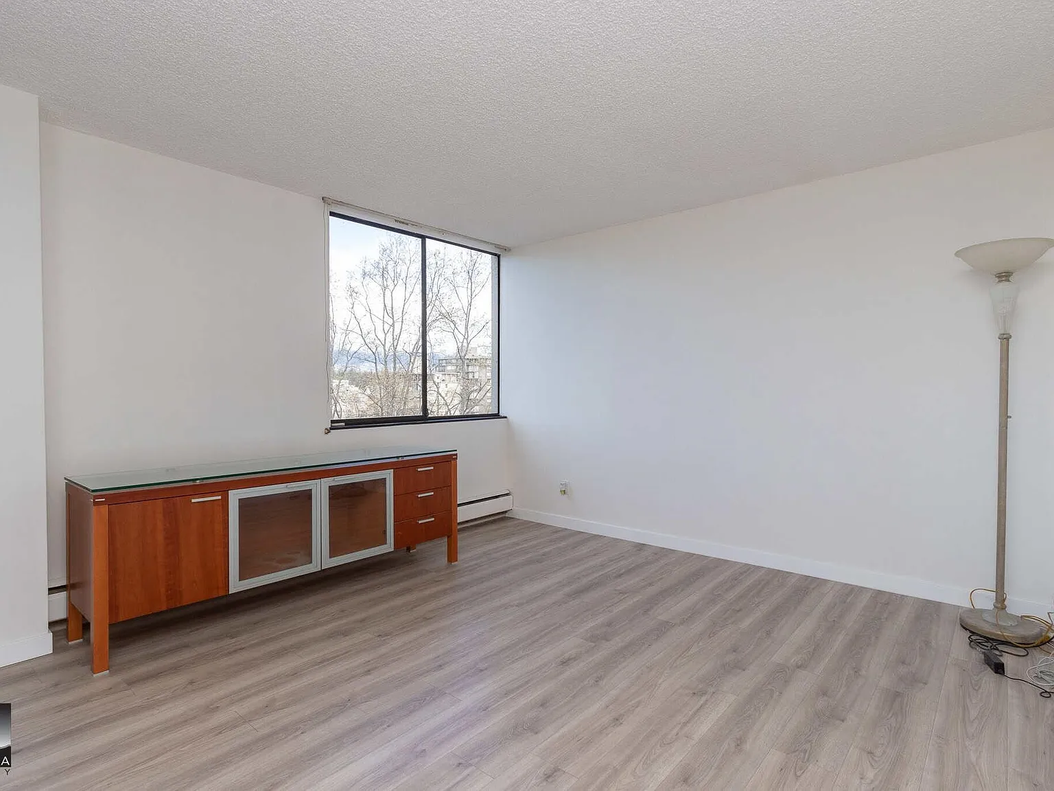 2 bed, 760 sqft, $2,600 — Photo 2