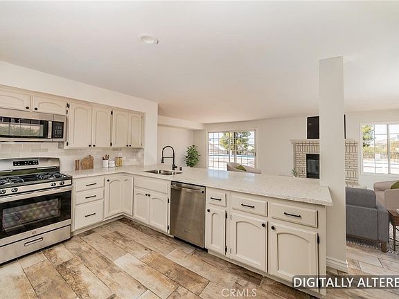 3rd image of 16334 Ridge View Dr