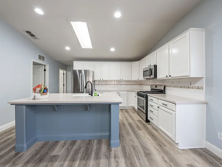 1114 W Pepper Dr — Photo 13