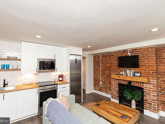 3rd image of 1517 6th St NW #Basement