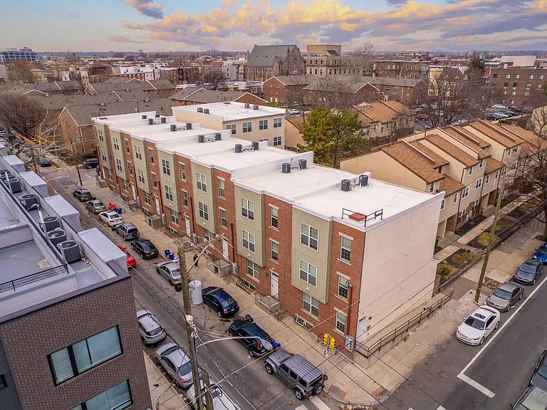 1505 W Master St #2 — Photo 5
