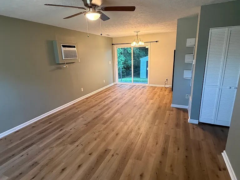 6408 Riverdale Rd — Photo 4
