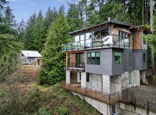 1572 Mountain Rd, Sunshine Coast, BC V0N 1V2