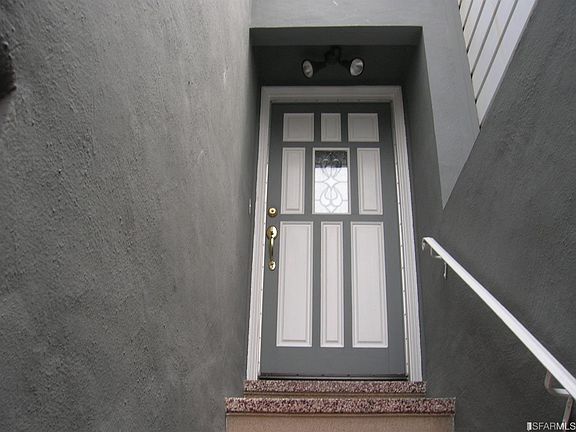 5th image of 2222 36th Ave