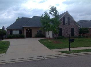 104 Fairchild Cv, Canton, MS 39046