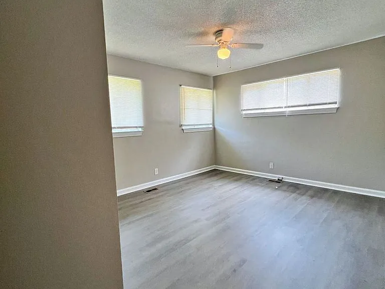409 Donaldson Rd — Photo 11