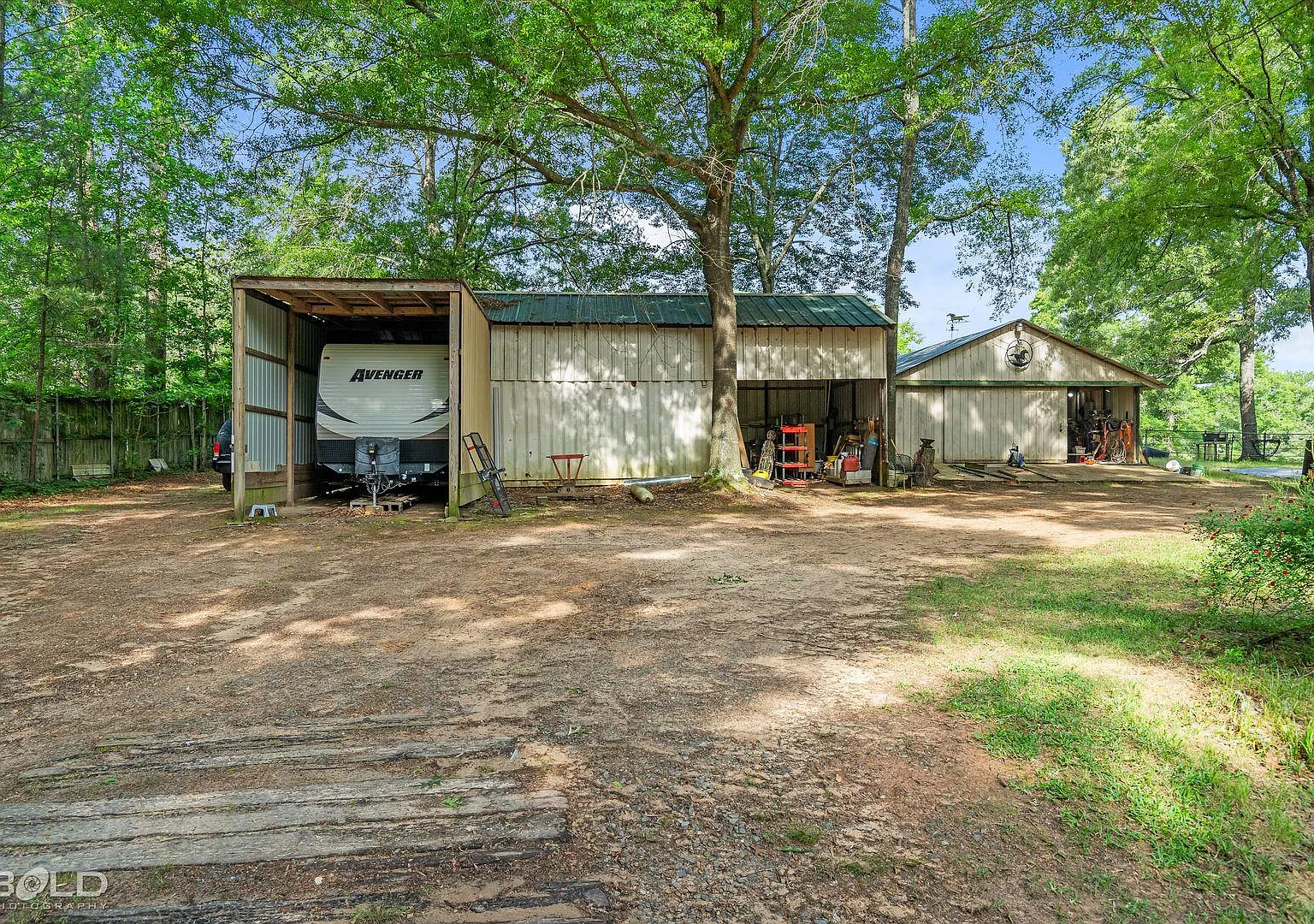 3 bed, 1962 sqft, $2,600 — Photo 4
