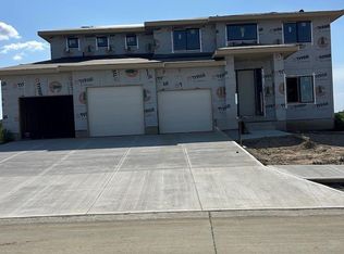 5916 N 197th St, Elkhorn, NE 68022