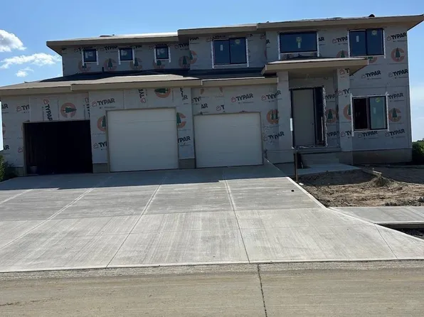 5916 N 197th St, Elkhorn, NE 68022