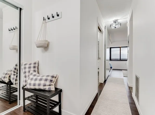 1920 S 1st St APT 1705, Minneapolis, MN 55454