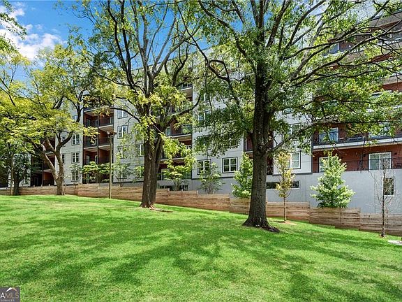 3rd image of 525 Parkway Dr NE #208
