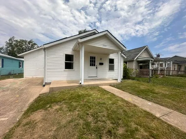 1004 Willard St, Washington Court House, OH 43160