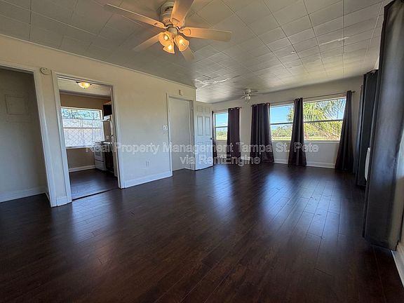 3rd image of 6900 Miami Dr APT 2