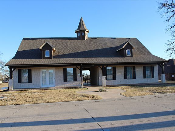 5th image of 123 Hertiage Dr