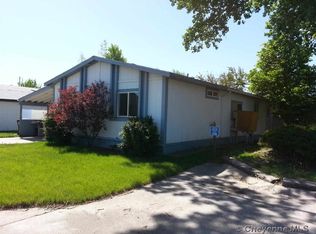 913 Covered Wagon Dr, Cheyenne, WY 82007