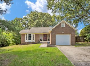 6853 Woodmark Dr, Fayetteville, NC 28314