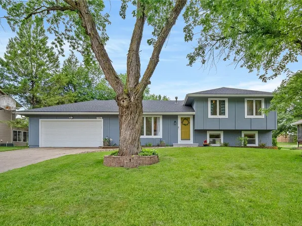 1146 Pinehurst Ln, Norwalk, IA 50211