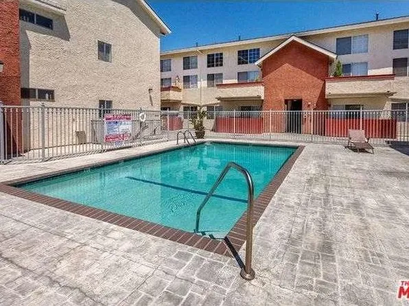 21529 Saticoy St APT 103, Canoga Park, CA 91304