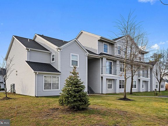 2nd image of 1612 Waters Edge Dr #12