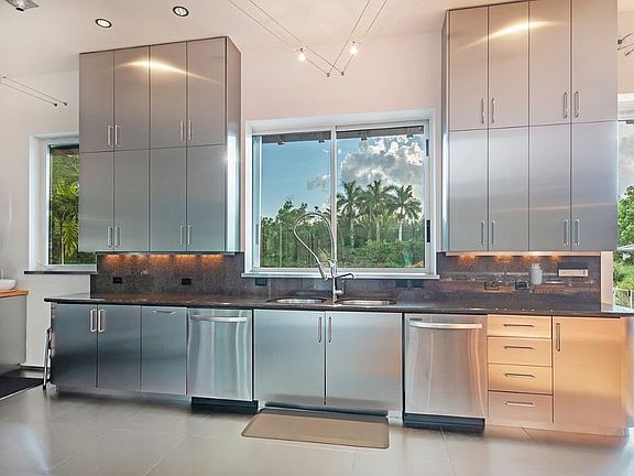 4th image of 10731 Bromley Ln