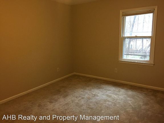 4th image of 2480 Michelle Dr #B