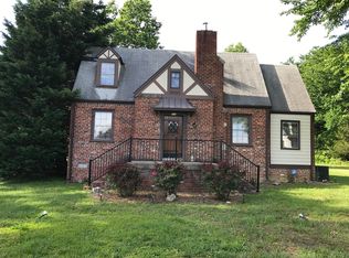 918 Ward Rd, Glen Allen, VA 23059