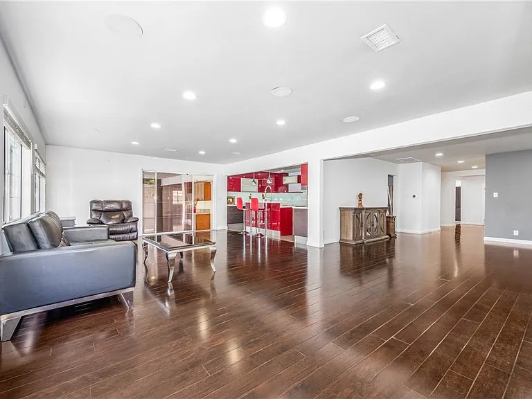 7938 Ventura Canyon Ave — Photo 12
